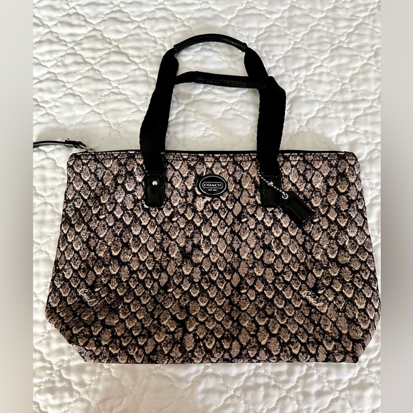 Coach-Ocelot Weekender Gunmetal Snake print Packable Totes/pouches (4) Piece Set - Picture 3 of 16
